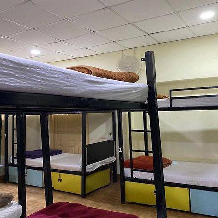 Vagabond Stay Hostel Varanasi Exterior foto