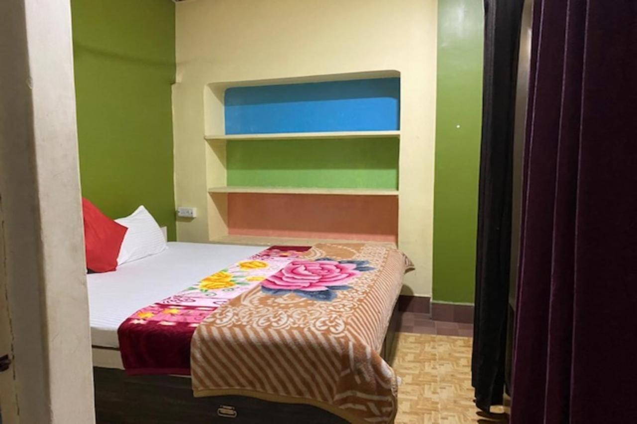 Vagabond Stay Hostel Varanasi Exterior foto