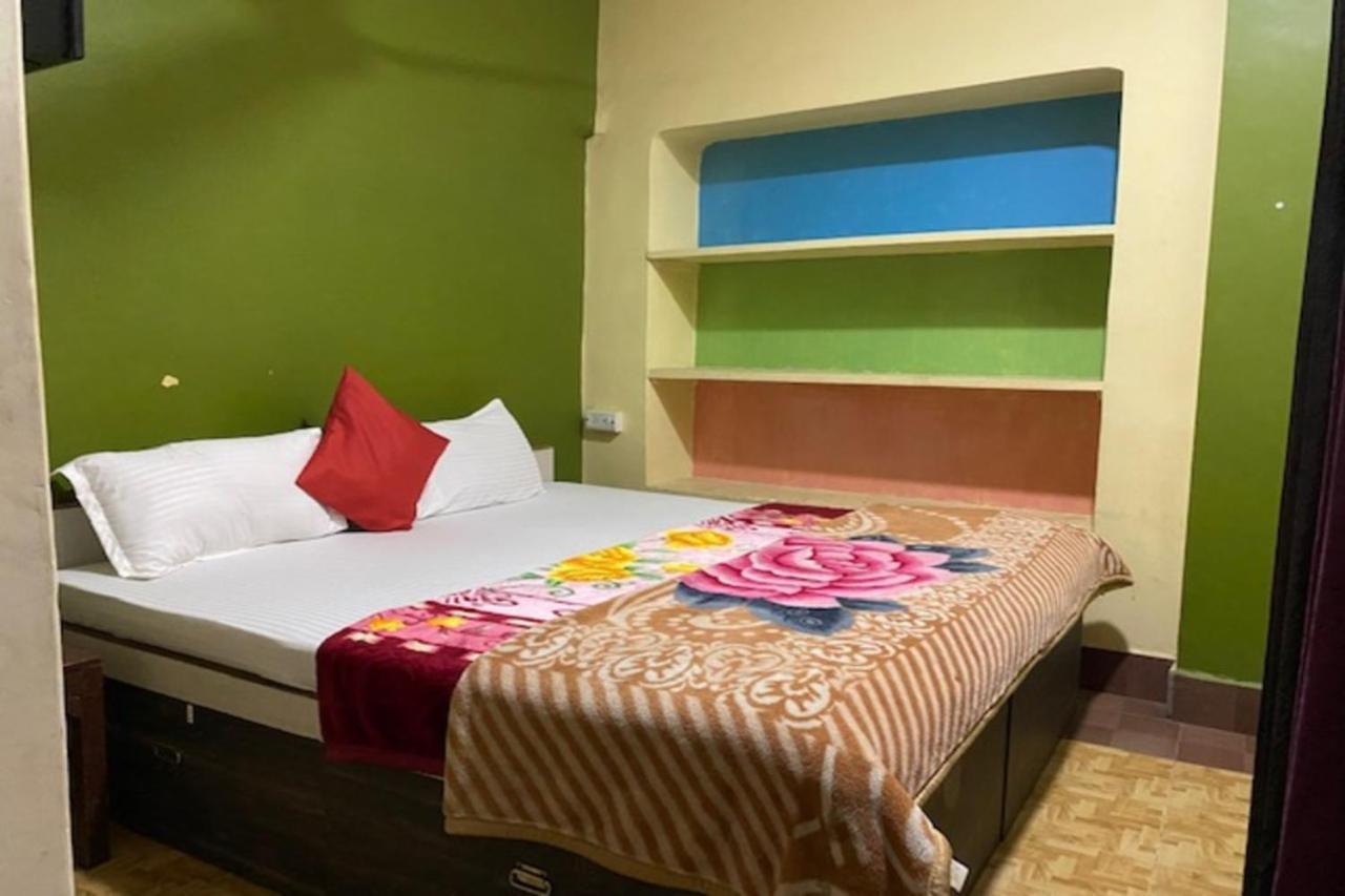 Vagabond Stay Hostel Varanasi Exterior foto